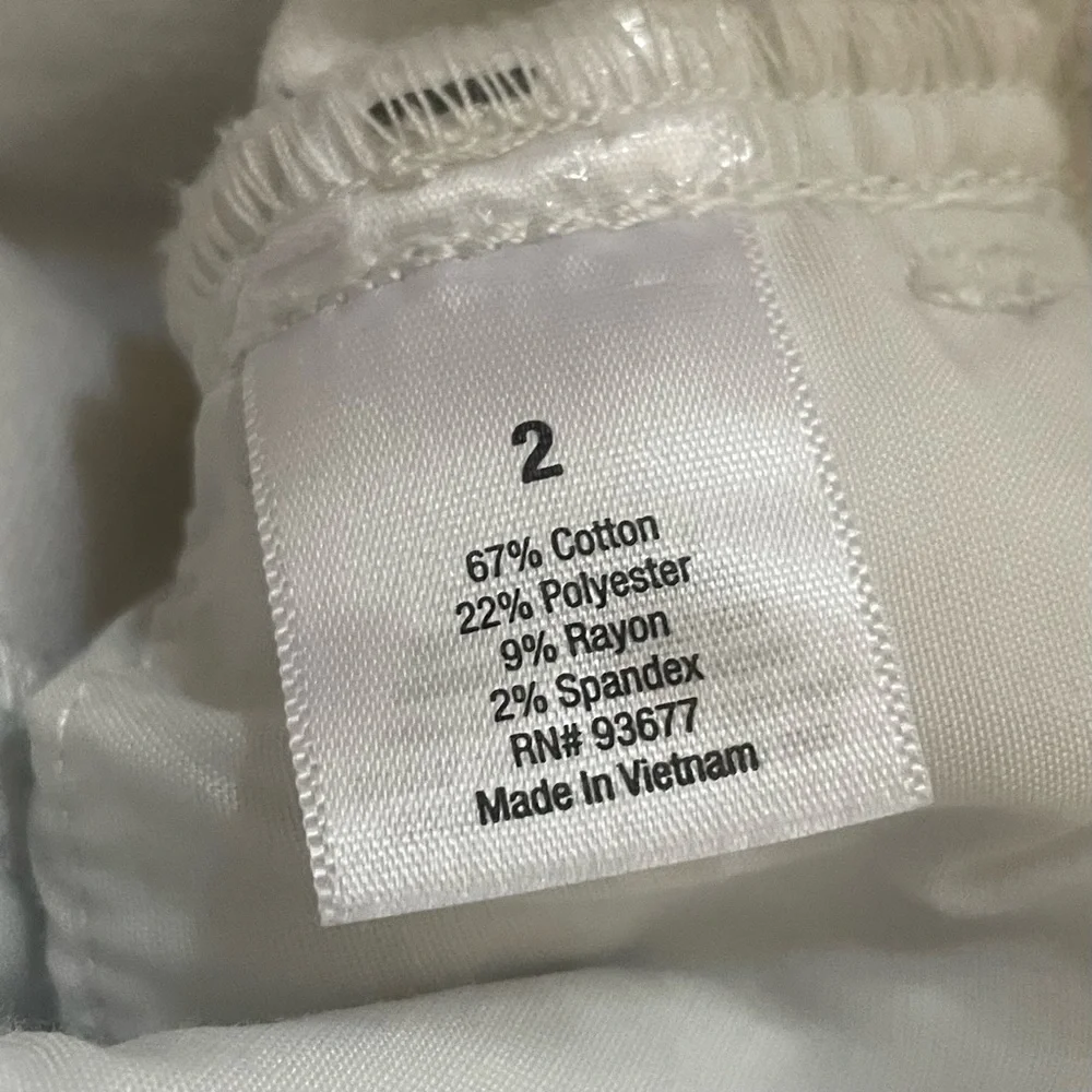 JCPenney Project Runway White Denim Distressed Skinny Jeans Women’s Size 2
